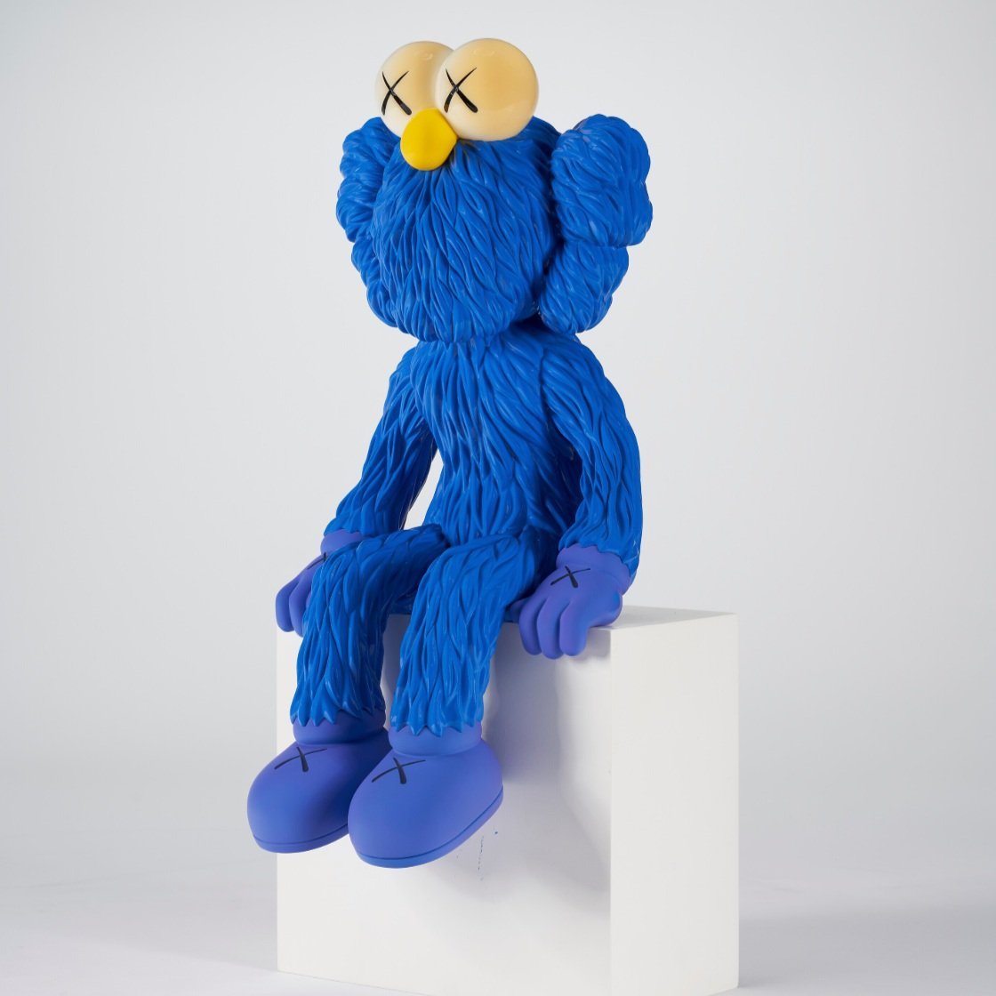 Kaws | BFF BLUE MOMA EXCLUSIVE - Dope! Gallery Kaws | BFF BLUE MOMA EXCLUSIVE - Dope! Gallery